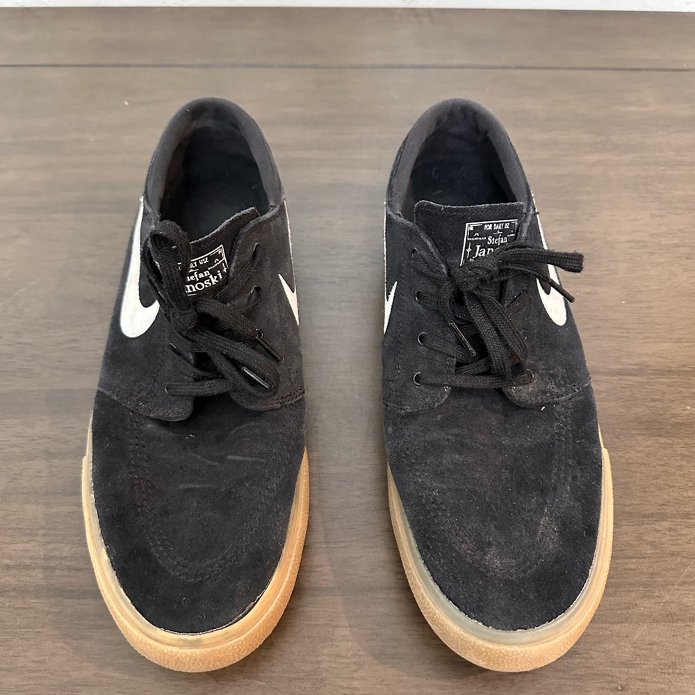 Nike Men’s SB Stefan Janoski Zoom (Black/Gum)